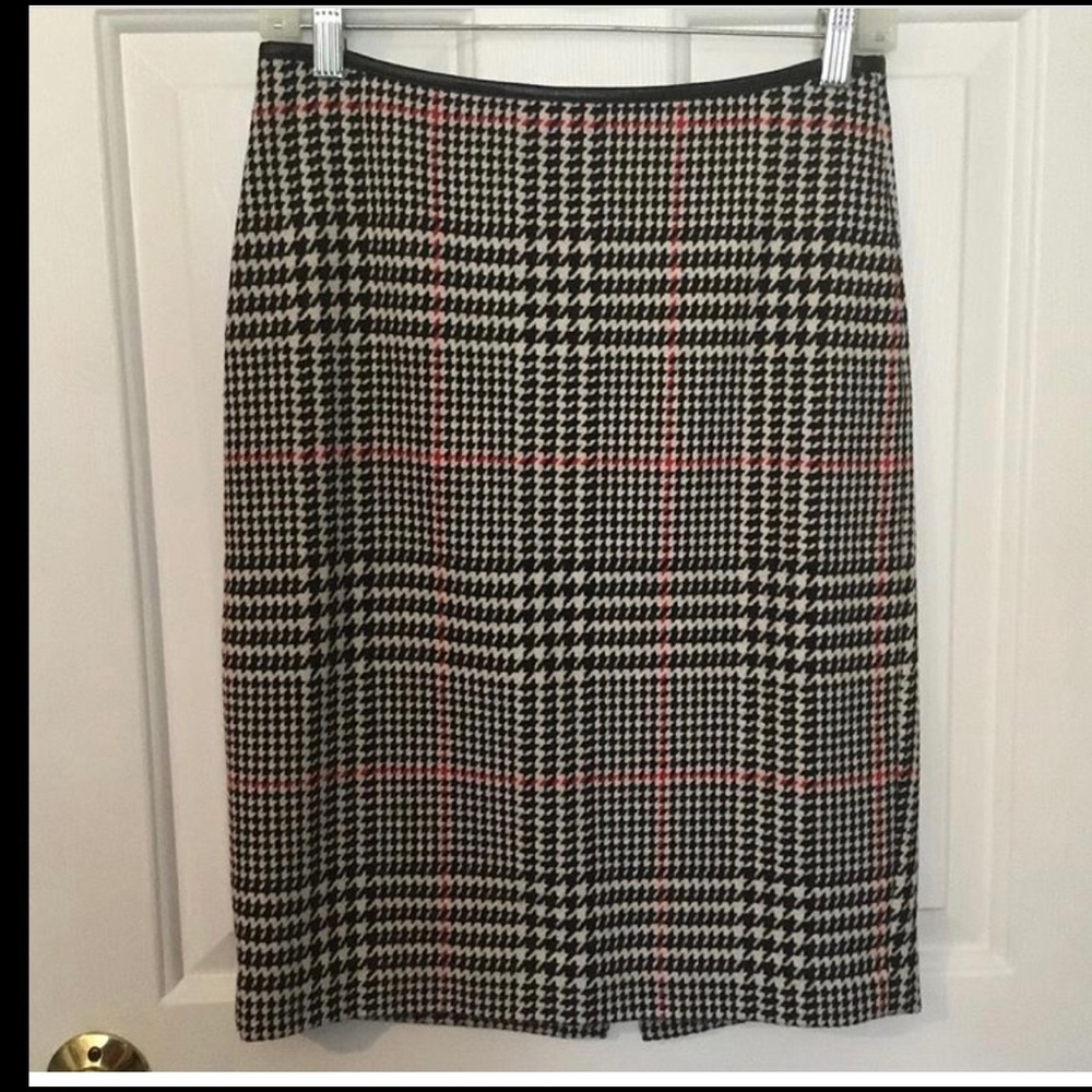 Pending Wool blend  vintage black white red skirt